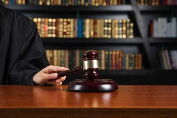 로펌의 지식재산권 서비스는 법의 범위에 속합니까? 법조계에서 지식재산권 서비스의 위상은 어떻습니까?